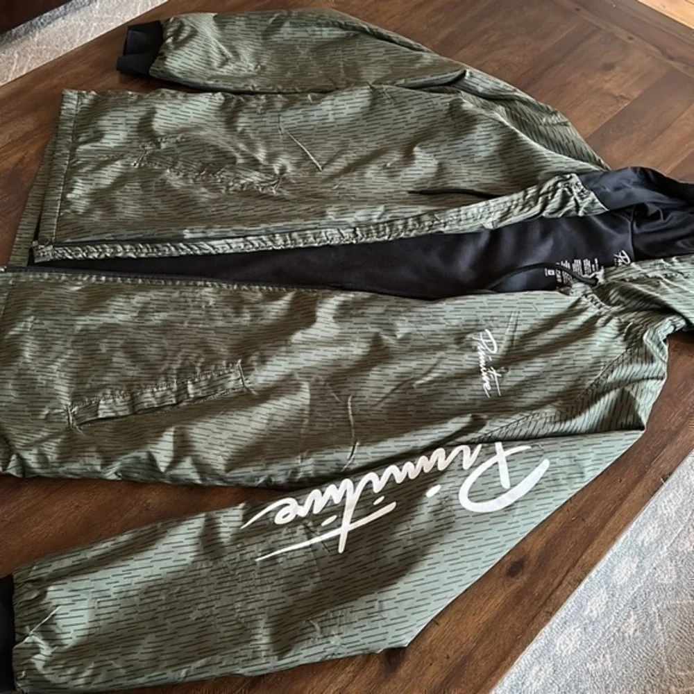 Primitive skateboarding  green jacket with hood medium